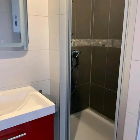 Soleil Bleu T2, 53 M2 - 15 Min A Pied Des Plages Appartement Le Pradet